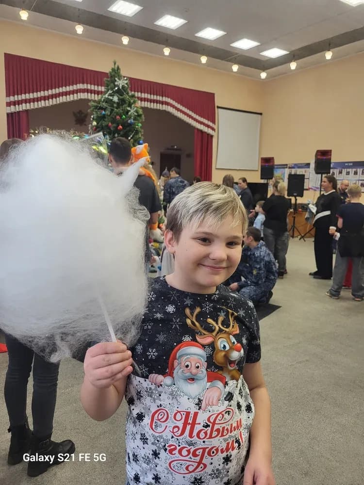Фото-отзыв покупателя — Худи мужской базовый хлопок с принтом «Олени — С Новым Годом», Lacotton
