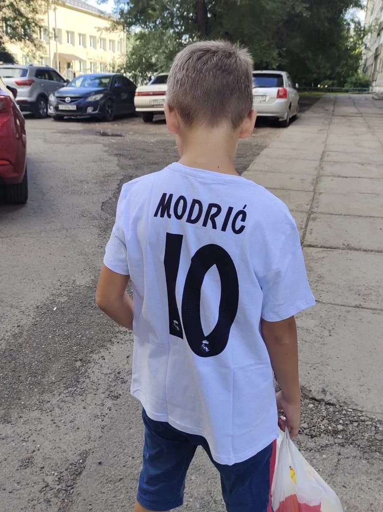 Фото-отзыв покупателя — Детское худи с принтом «Реал Мадрид — Modric home 18-19», Lacotton