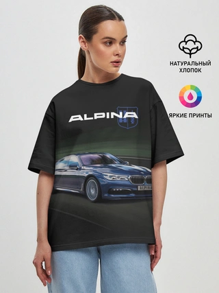 Женская футболка оверсайз / Alpina на дороге