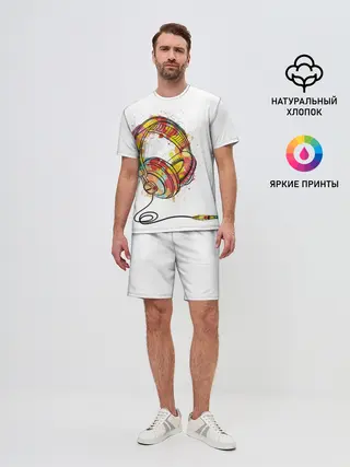 Мужской костюм с шортами / Красочные наушники