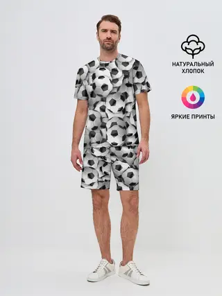 Мужской костюм с шортами / футбольные мячи много