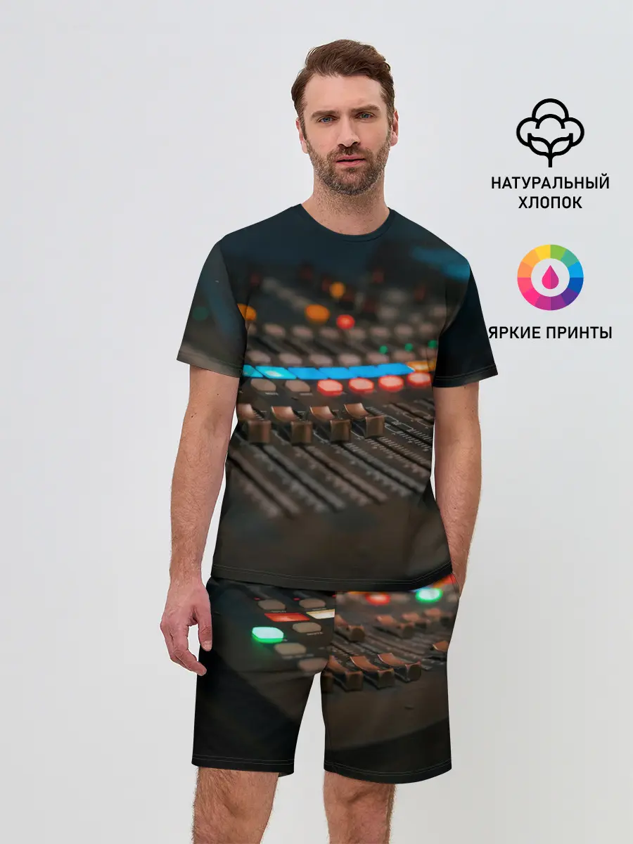 Мужской костюм с шортами / МУЗЫКА