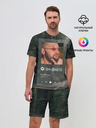 Мужской костюм с шортами / Camry 3.5 / Spotify - QR