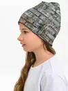 Детская шапка / кирпичная стена потеки краска