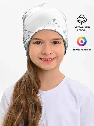 Детская шапка / разбитое стекло