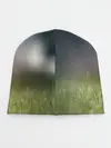Детская шапка / черный кот на лугу
