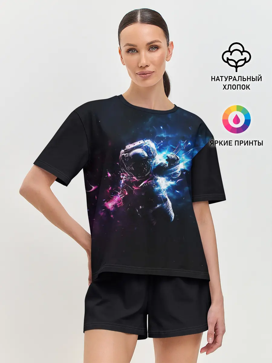 Женская пижама с шортами / В космосе