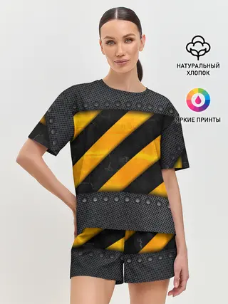 Женская пижама с шортами / Металлическая преграда