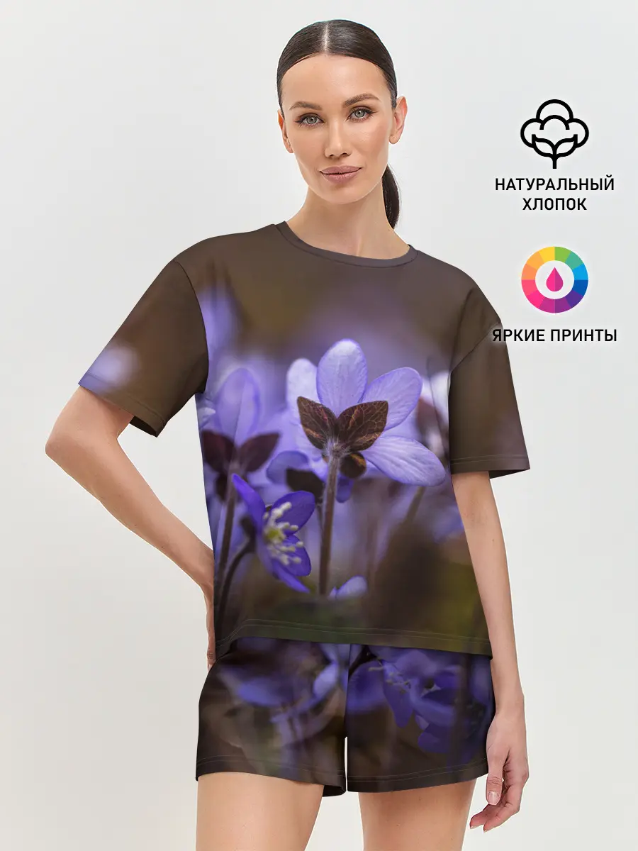 Женская пижама с шортами / хрупкий цветок фиалка