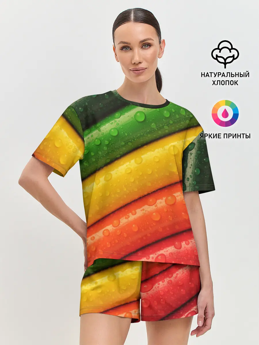 Женская пижама с шортами / Цветные линии