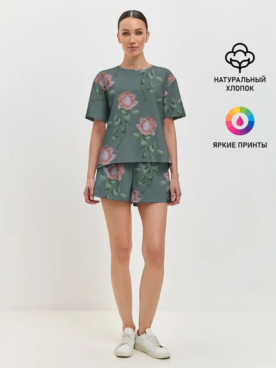 Женская пижама с шортами / Красные розы на зеленом фоне