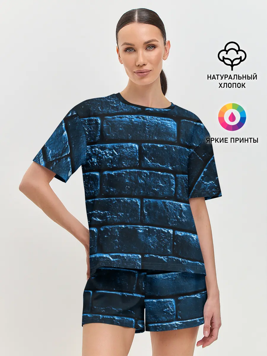 Женская пижама с шортами / Неоновая, кирпичная стена