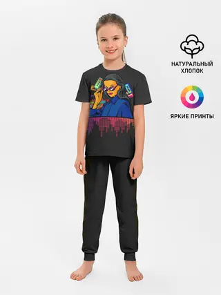 Детская пижама с брюками / Ретро стиль. Девушка.