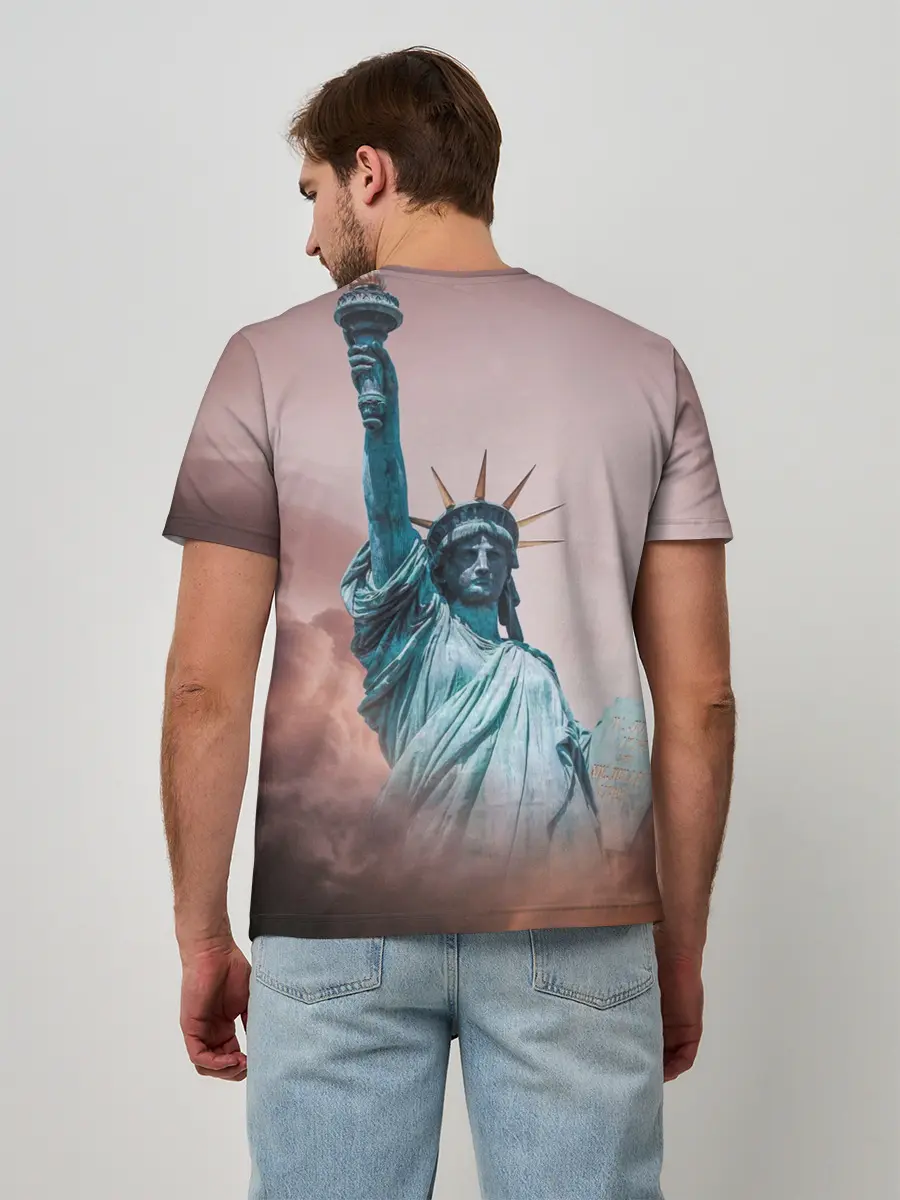 Мужская базовая футболка / Статуя свободы