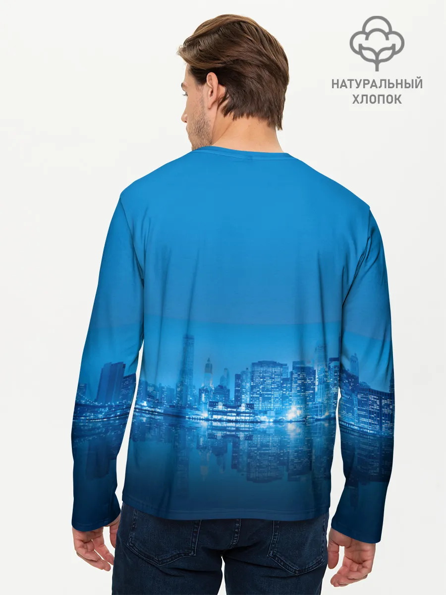 Мужской лонгслив базовый / вид на ночной мегаполис