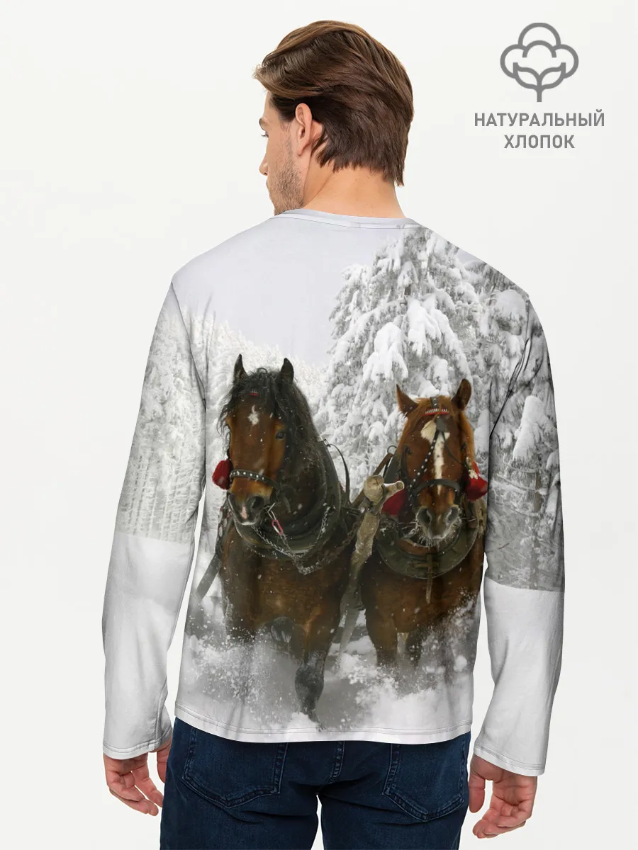 Мужской лонгслив базовый / Лошади и снег