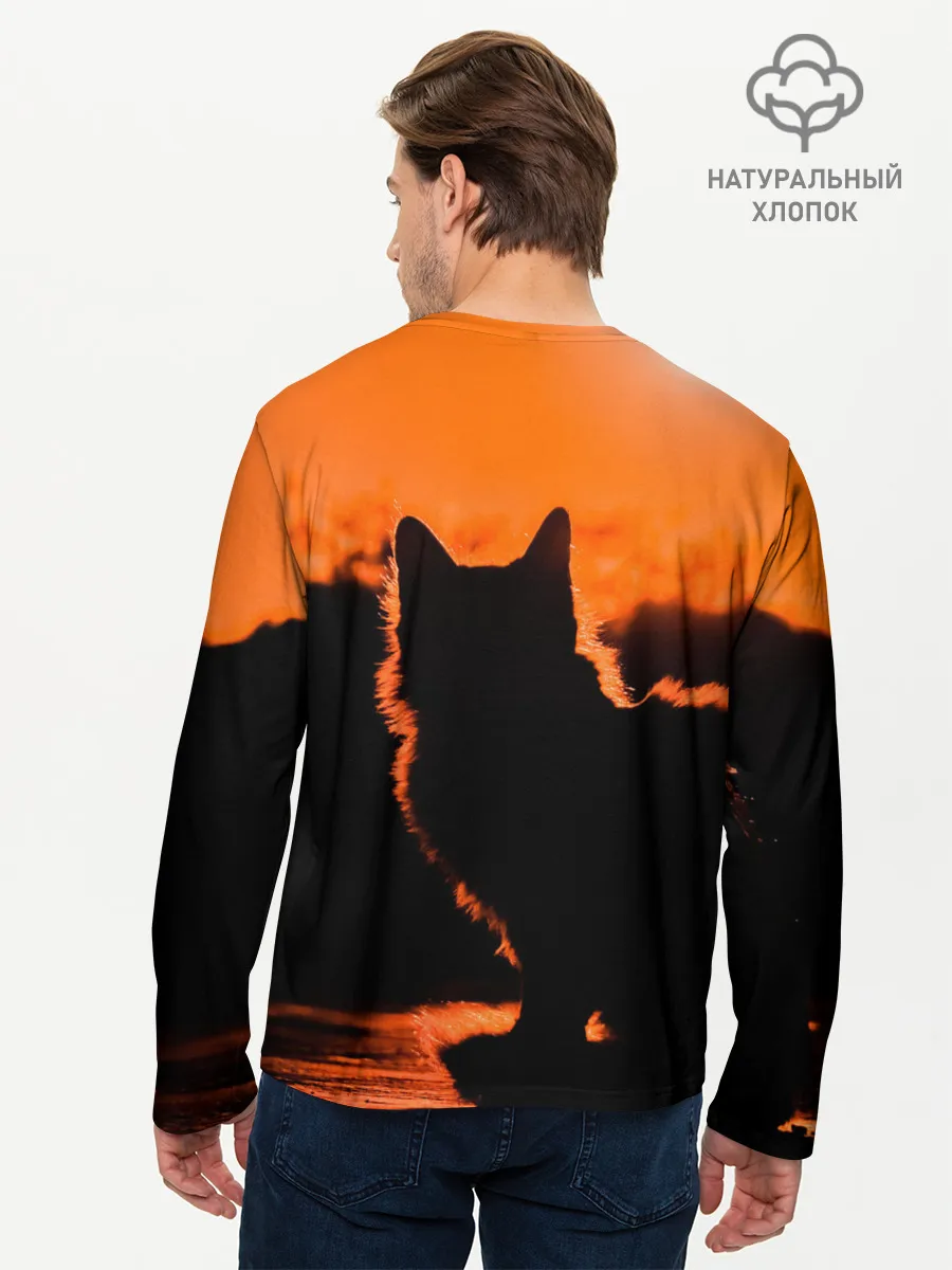 Мужской лонгслив базовый / Котенок на фоне заката