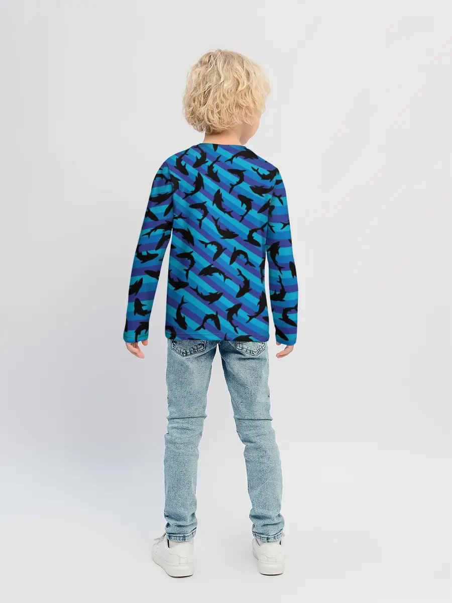 Детский лонгслив / Черные акулы паттерн