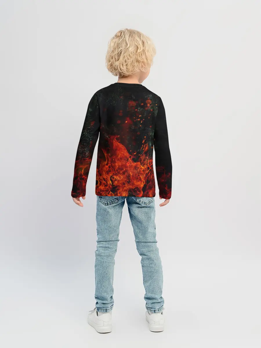 Детский лонгслив / Олень в горящем лесу Сибири