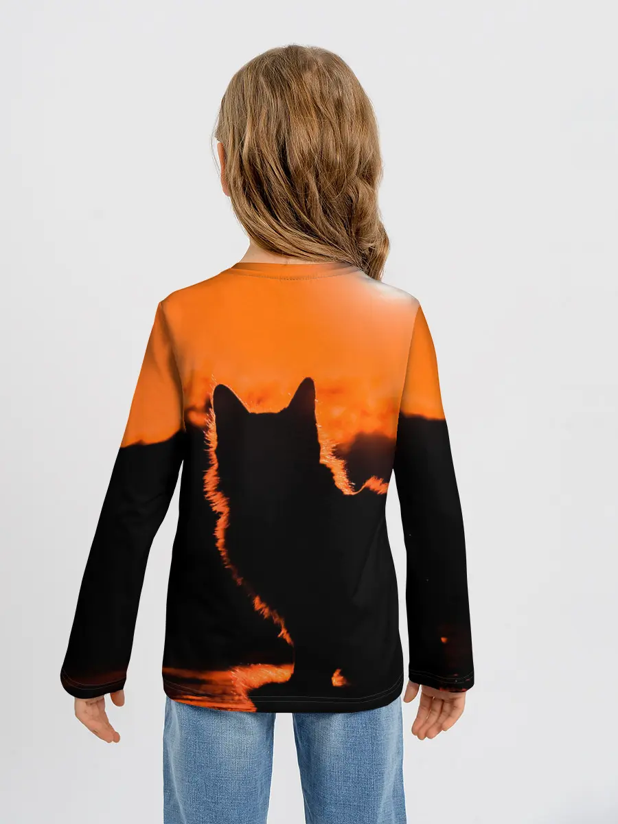 Детский лонгслив / Котенок на фоне заката