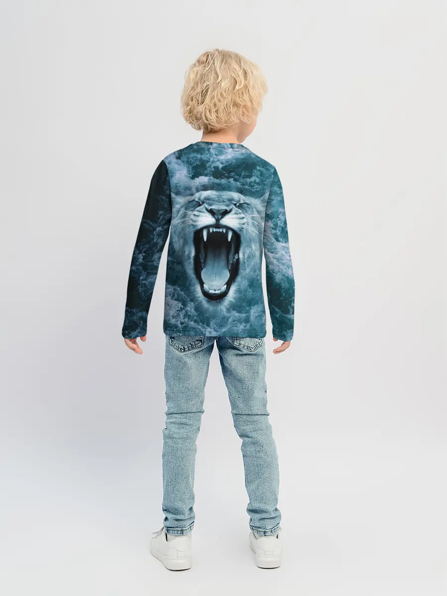Детский лонгслив / Львица в бушующих волнах