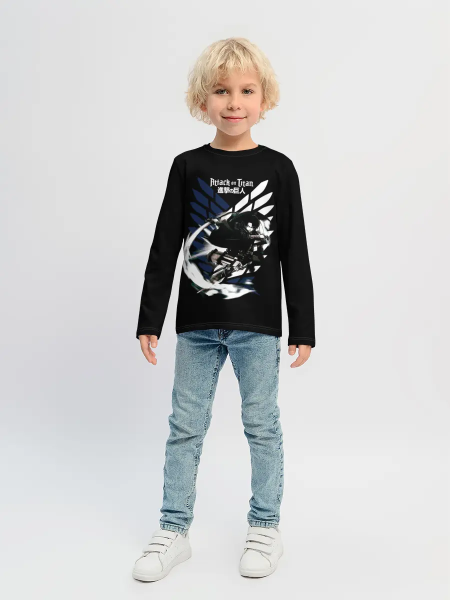 Детский лонгслив / Леви Акерман на фоне герба