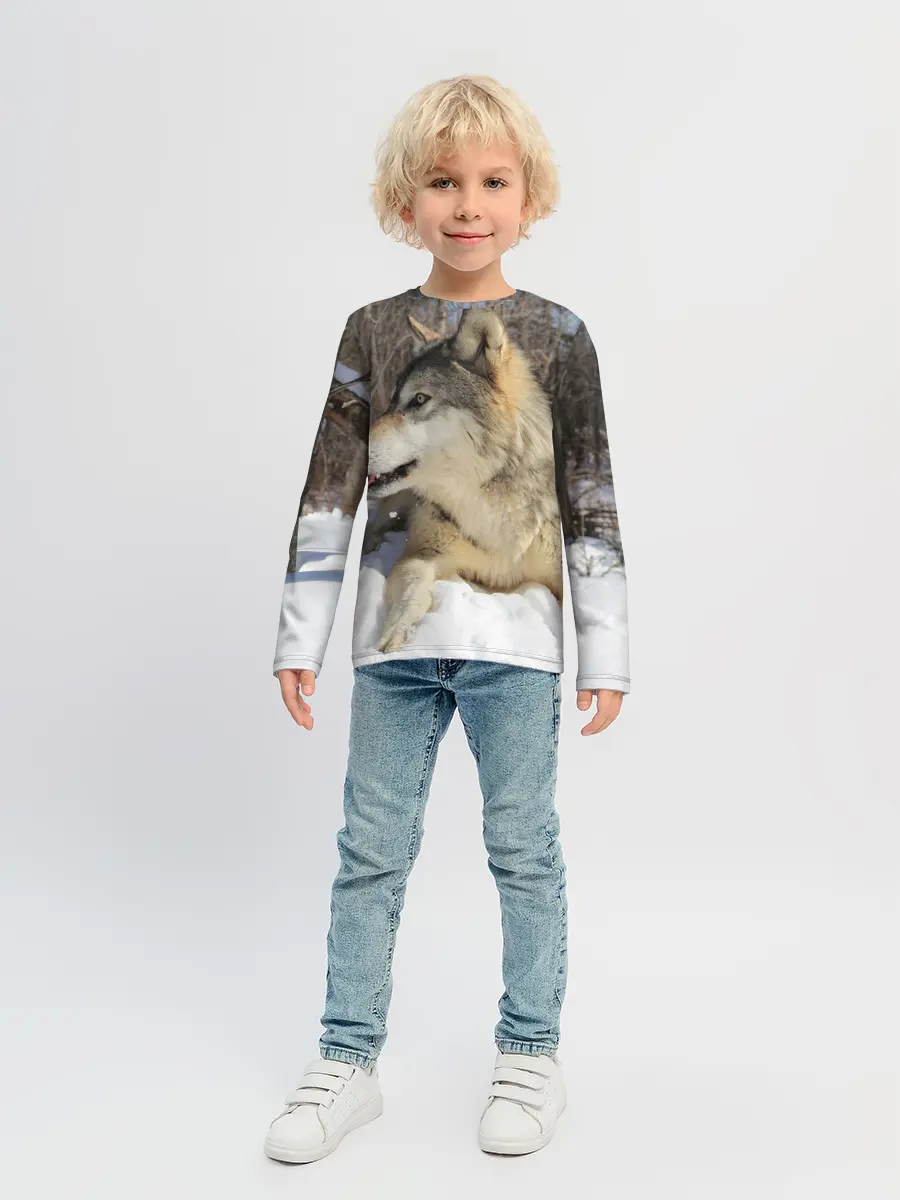 Детский лонгслив / Волк лежит на снегу