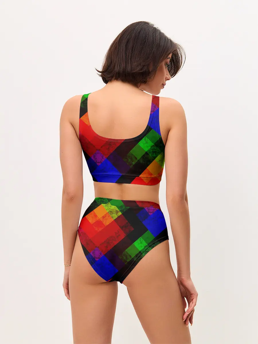 Женские топ и трусы / Яркий геометрический узор