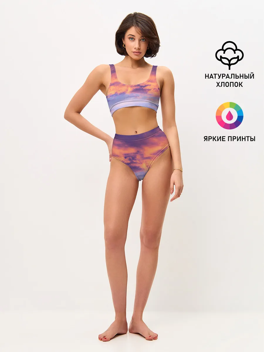 Женские топ и трусы / В небе