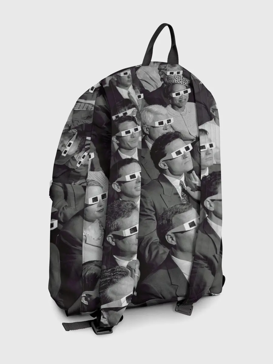 Рюкзак джинсовый / Люди смотрят фильм в 3d очках