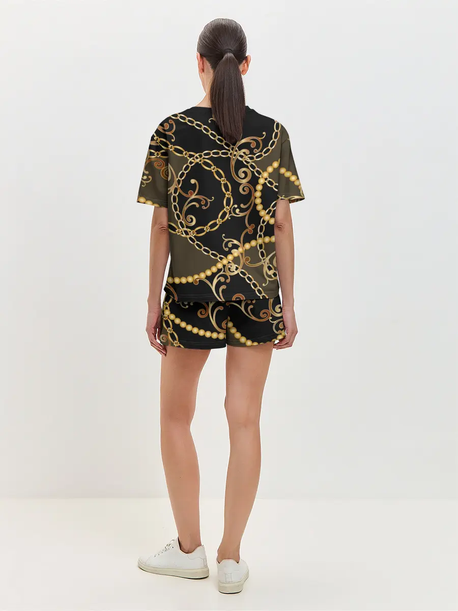 Женская пижама с шортами / Золотая цепь и бусы