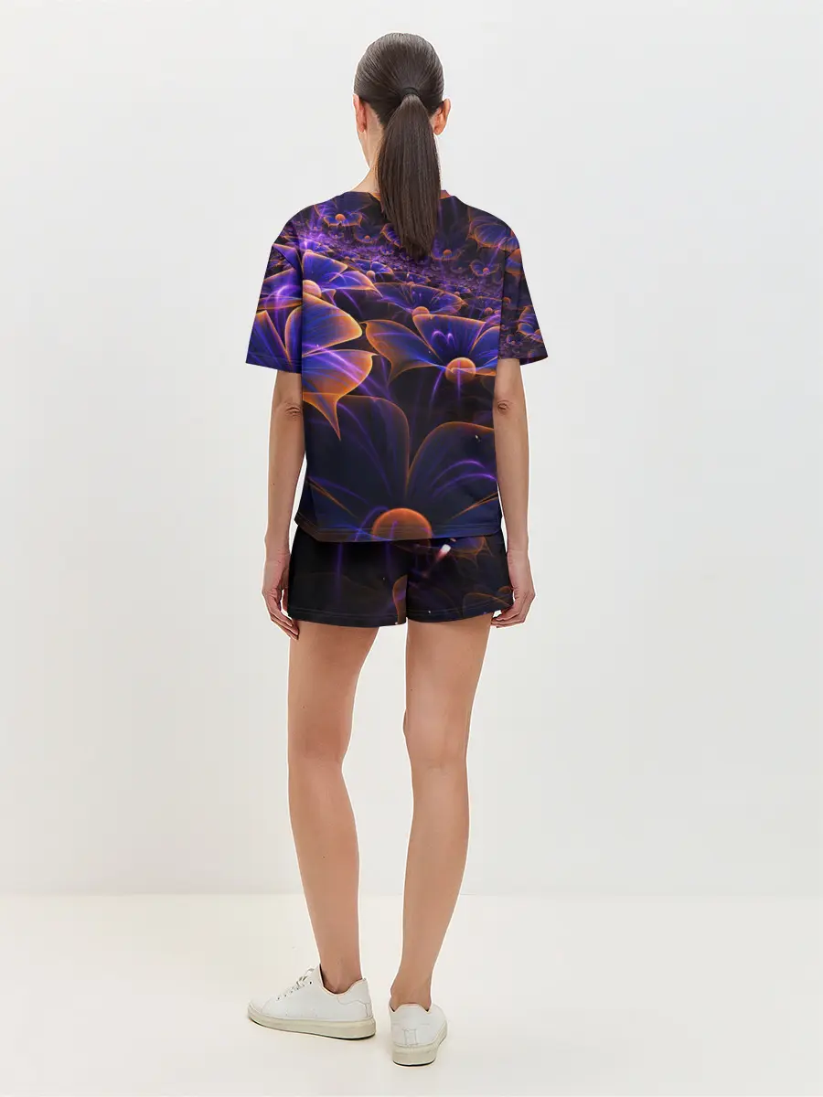 Женская пижама с шортами / Цветки во тьме