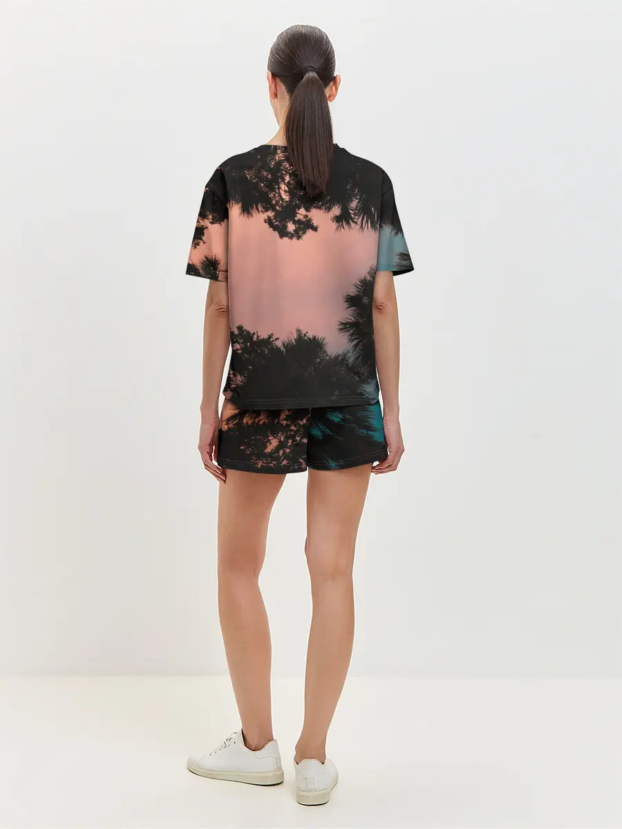 Женская пижама с шортами / Пальмы вид снизу закат