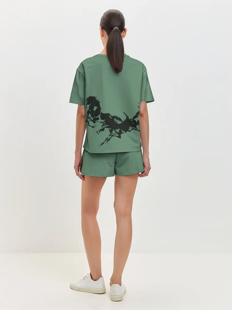 Женская пижама с шортами / черные кони