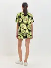 Женская пижама с шортами / Avocado background