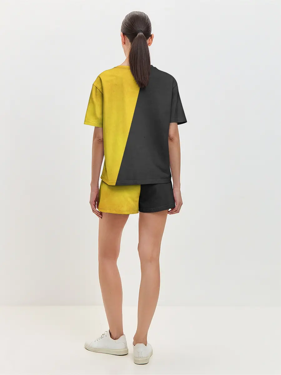 Женская пижама с шортами / Yellow and Black Emoji