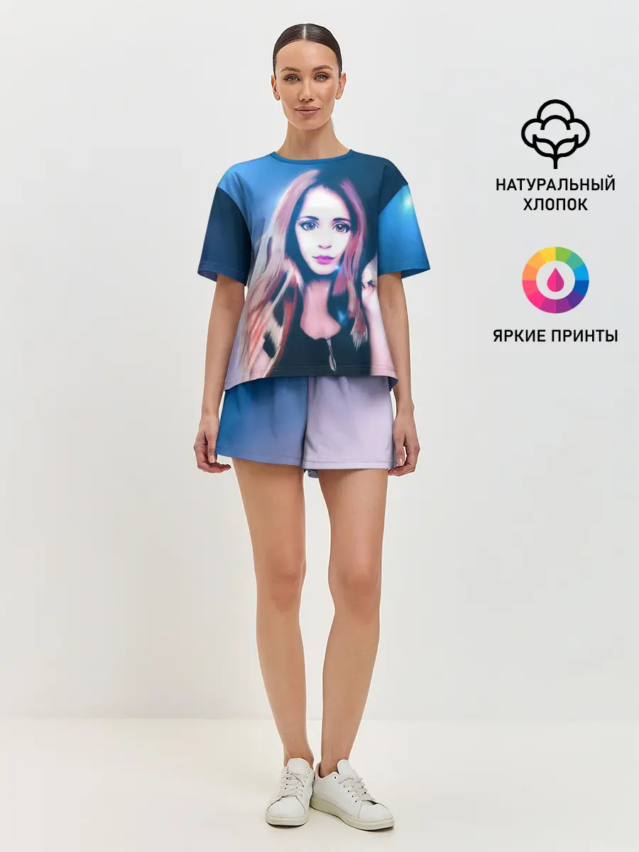 Женская пижама с шортами / Девушка с большими глазами