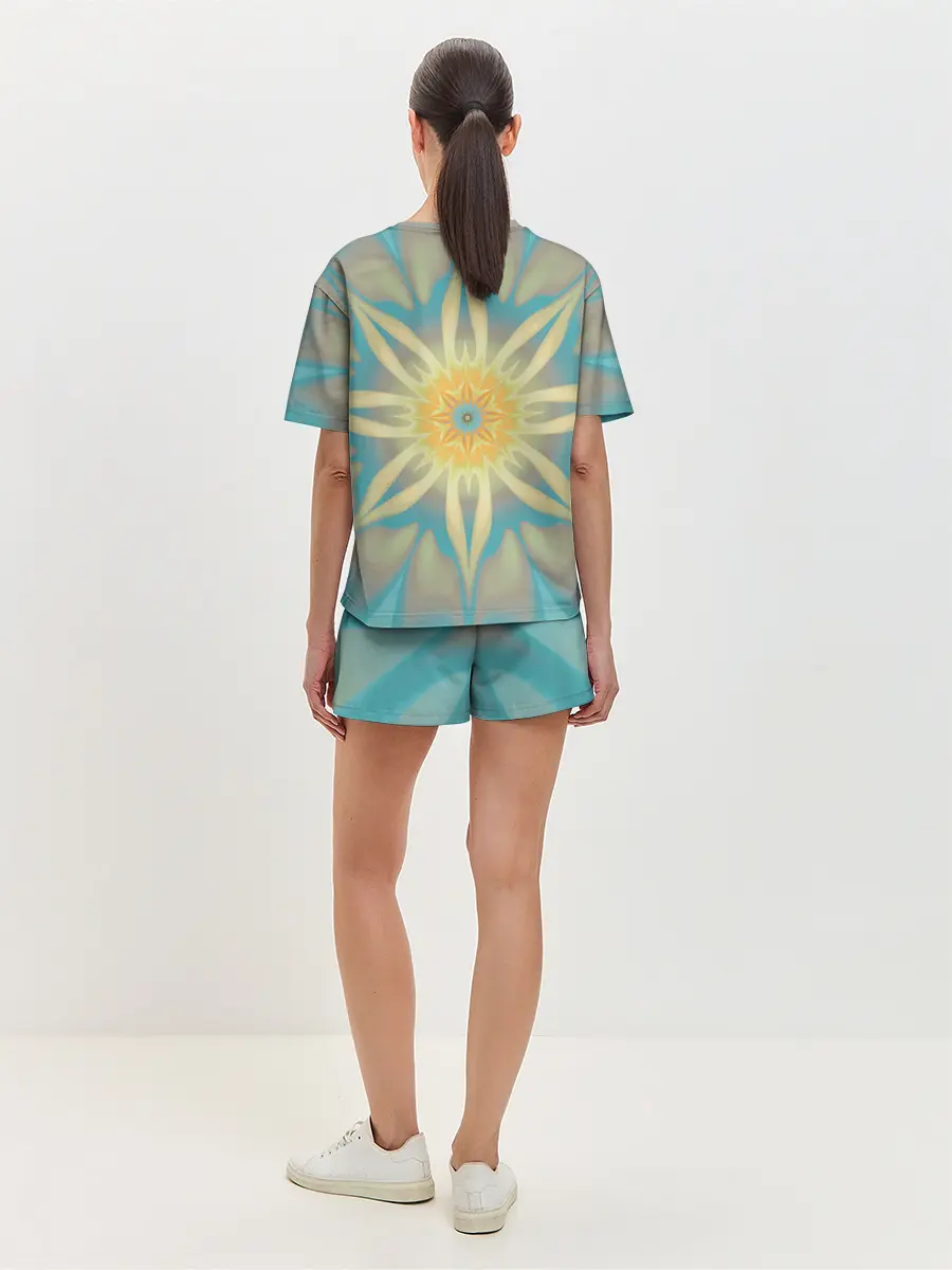 Женская пижама с шортами / Летнее солнце. Абстракция.