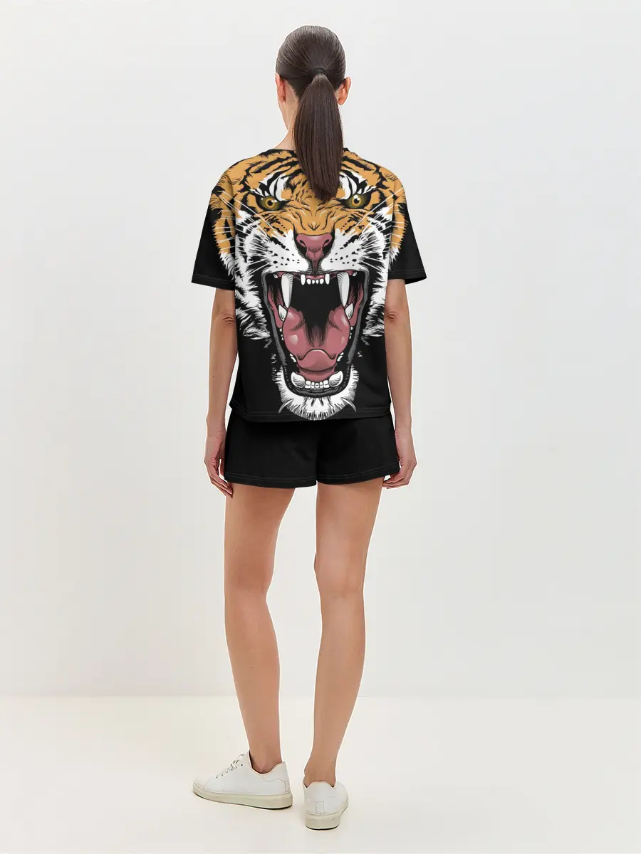 Женская пижама с шортами / Оскал амурского тигра