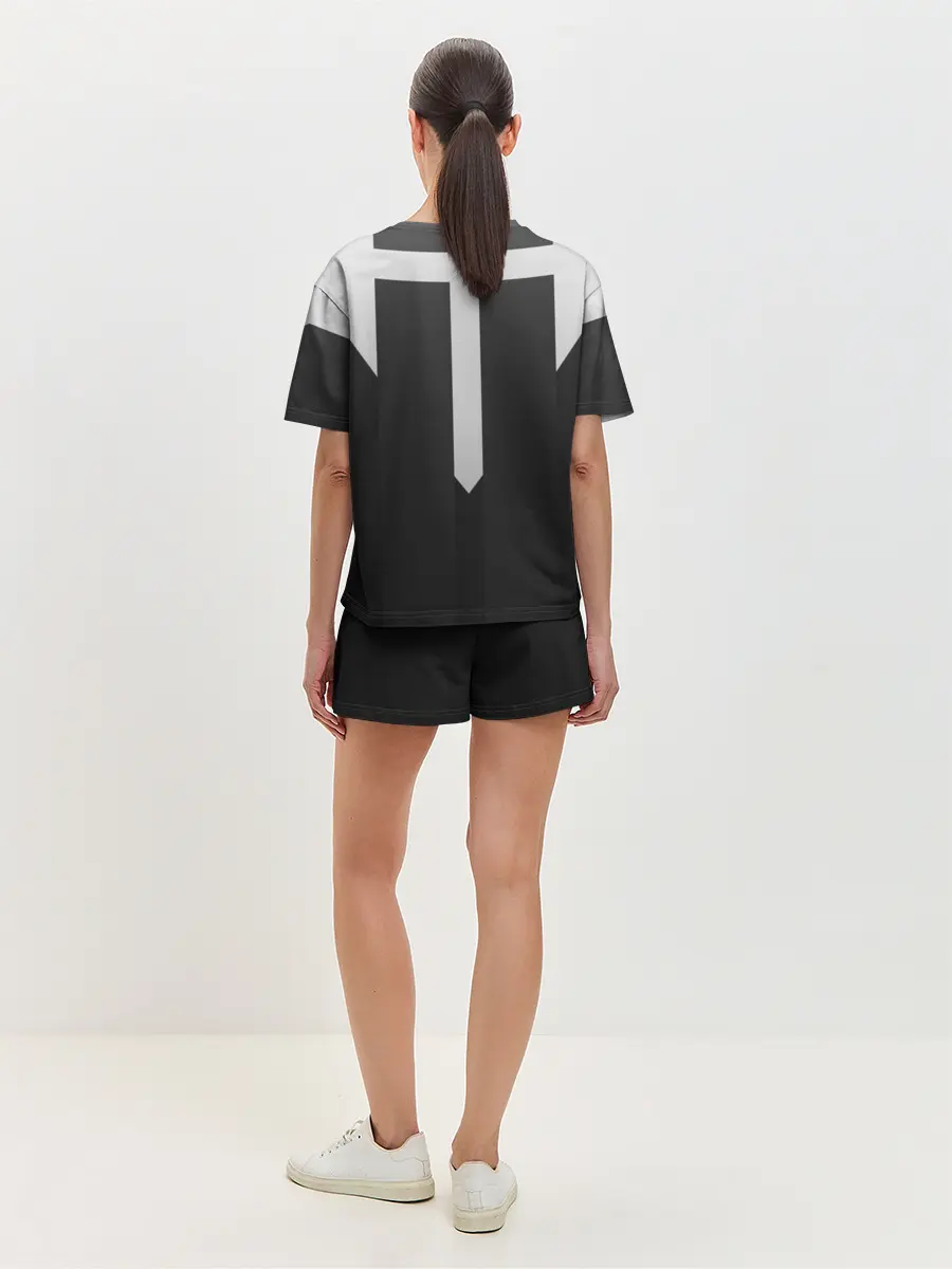 Женская пижама с шортами / футуристический вектор