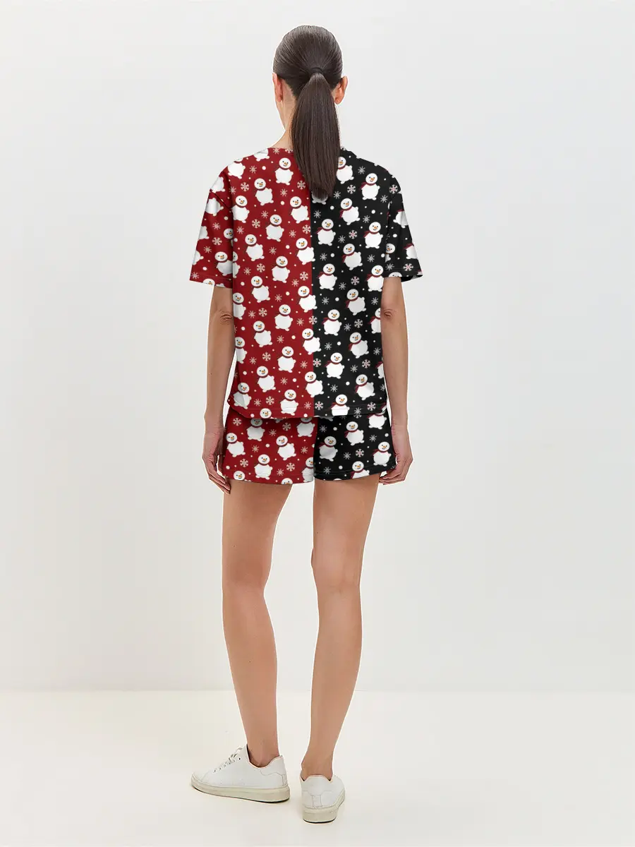 Женская пижама с шортами / Снеговики, снежинки и снег