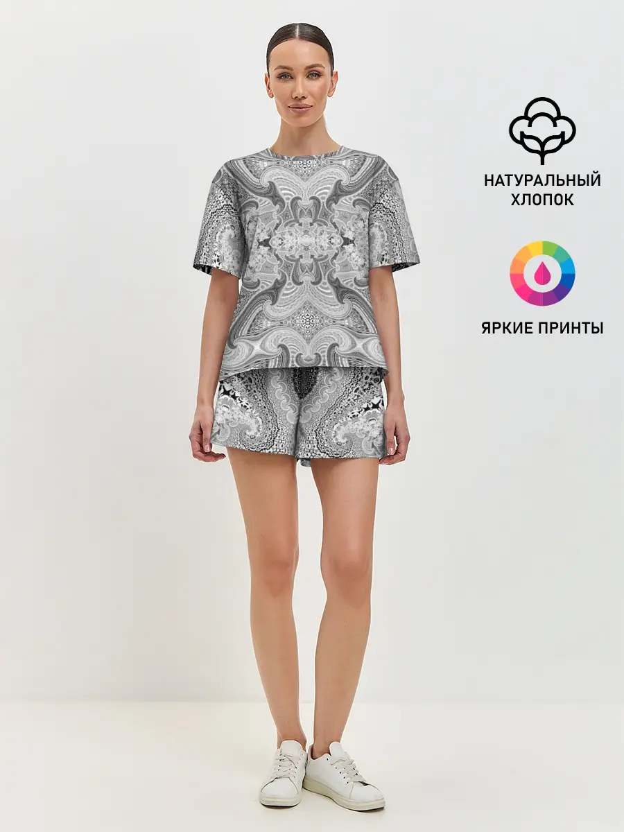 Женская пижама с шортами / Черно-белый абстрактный узор.
