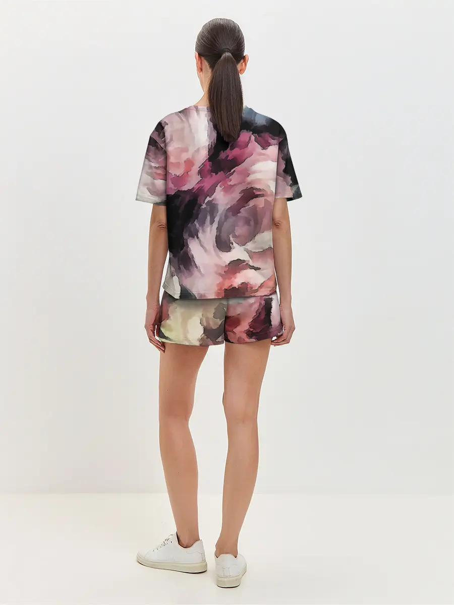 Женская пижама с шортами / Абстрактные розы