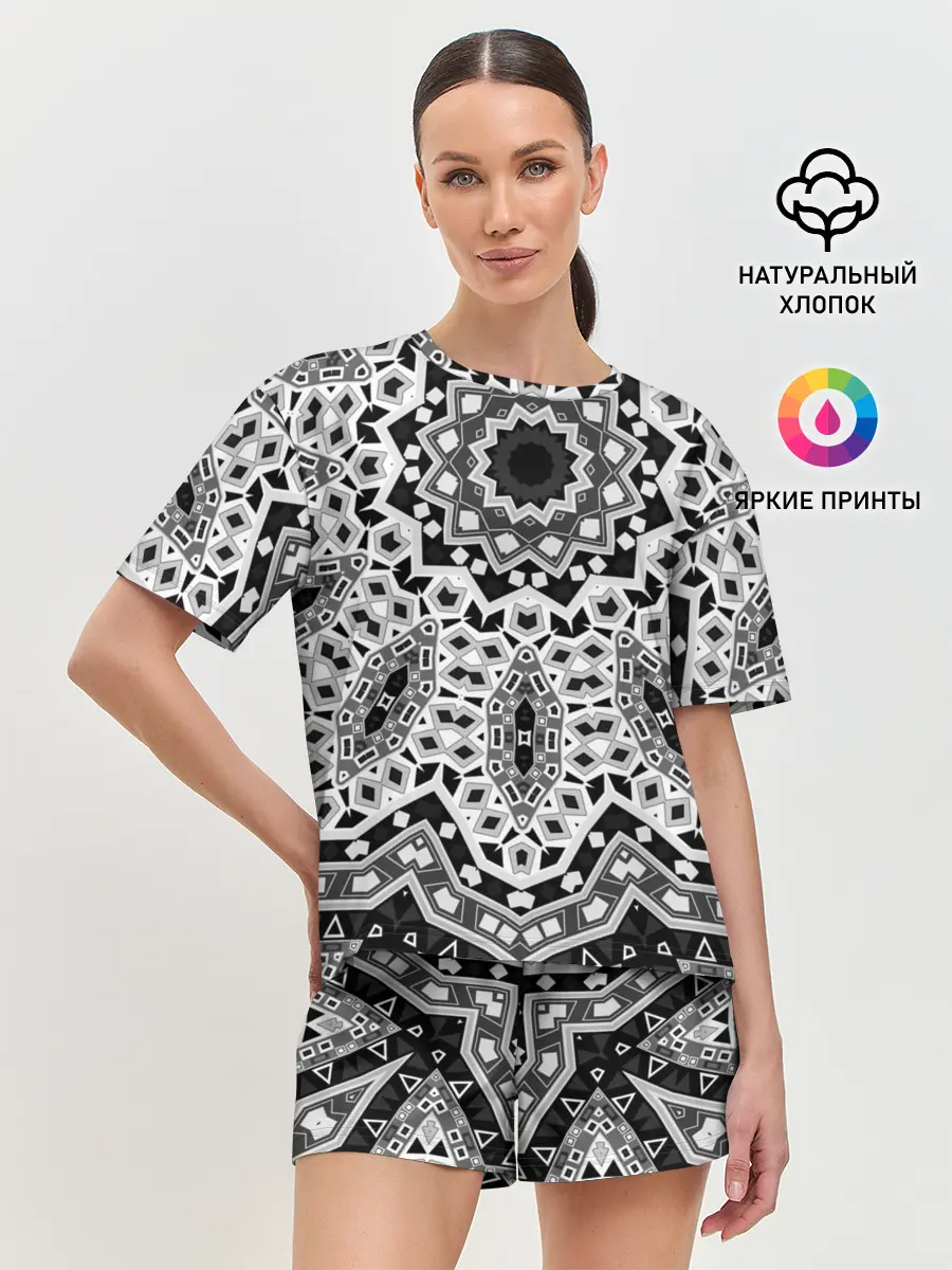 Женская пижама с шортами / Черно-белый орнамент