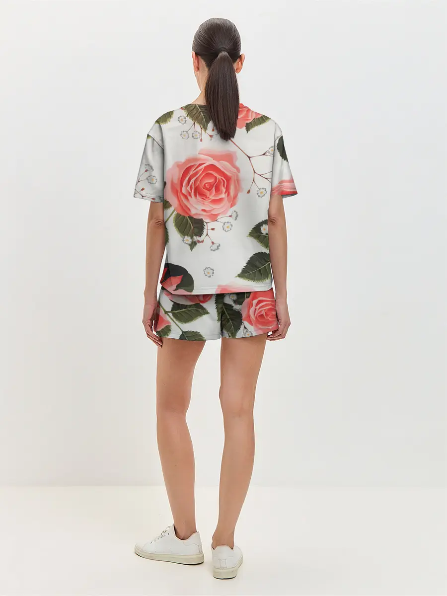Женская пижама с шортами / Нежные розы