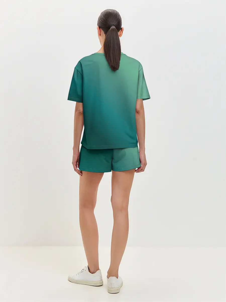 Женская пижама с шортами / Инопланетяша на зеленом фоне