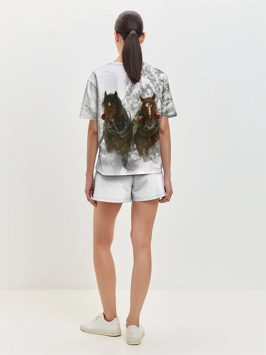 Женская пижама с шортами / Лошади и снег
