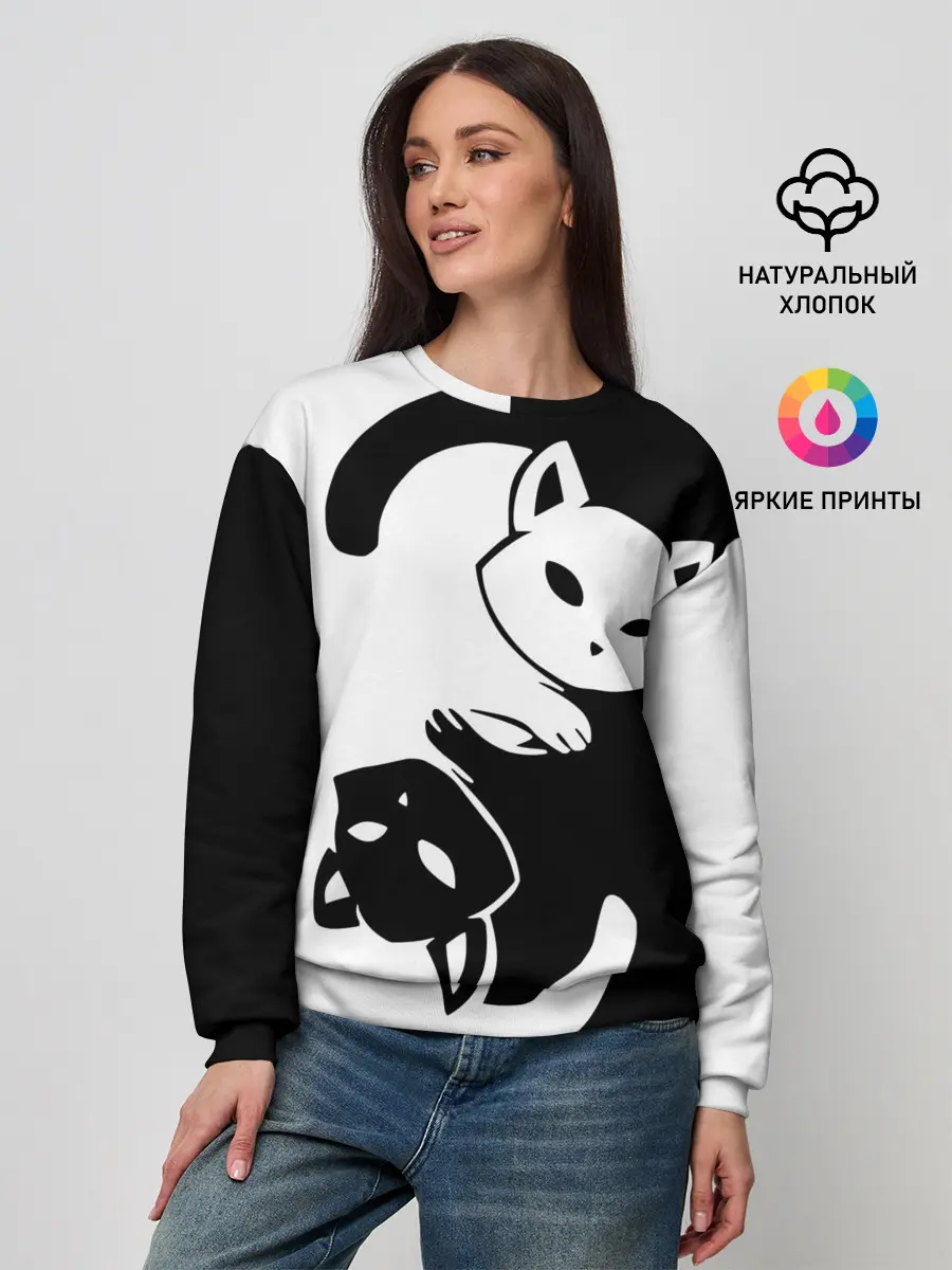 Женский свитшот / Черный и белый кот кувыркаются.