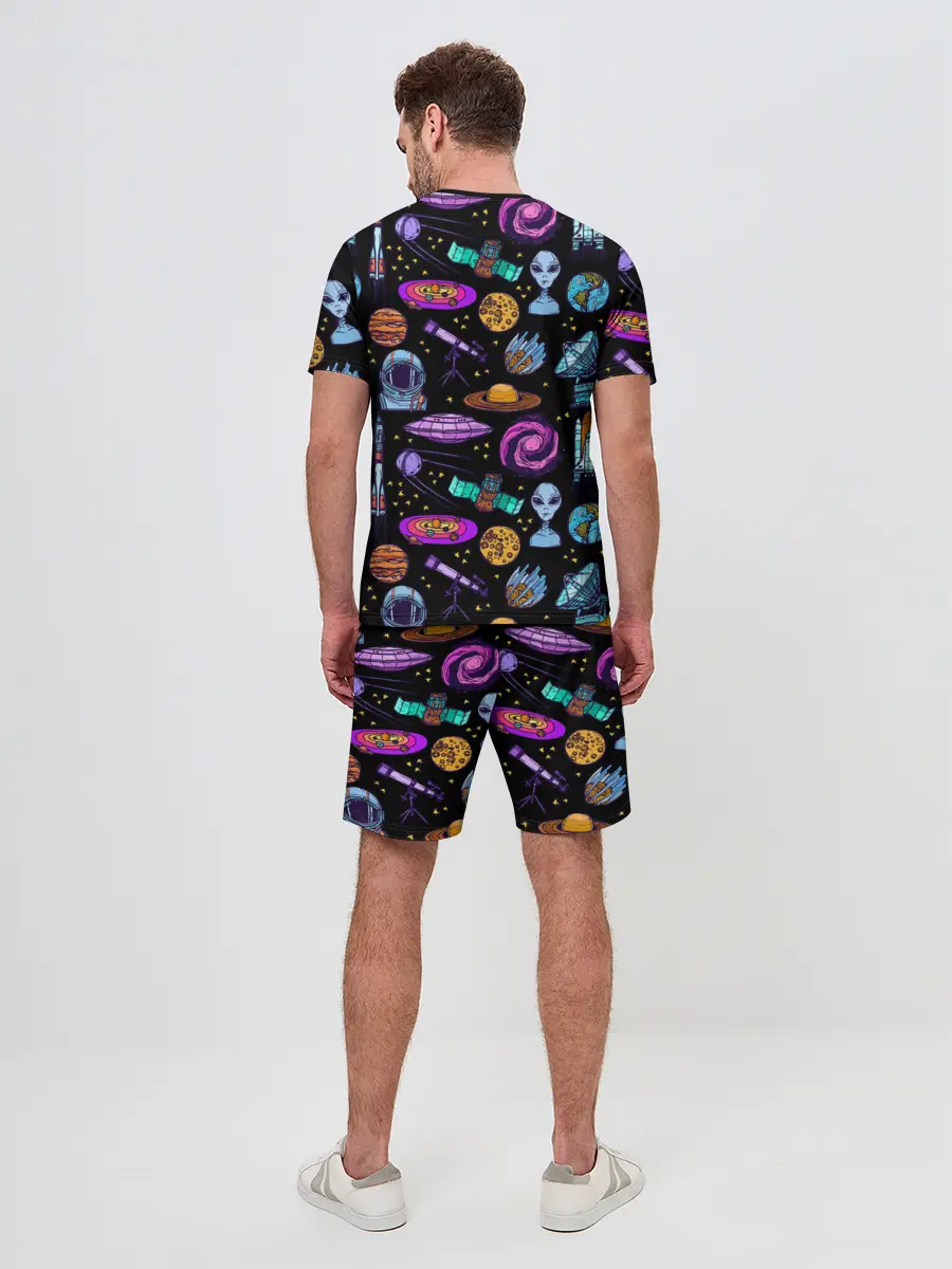 Мужской костюм с шортами / космос