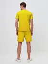 Мужской костюм с шортами / желток аниме